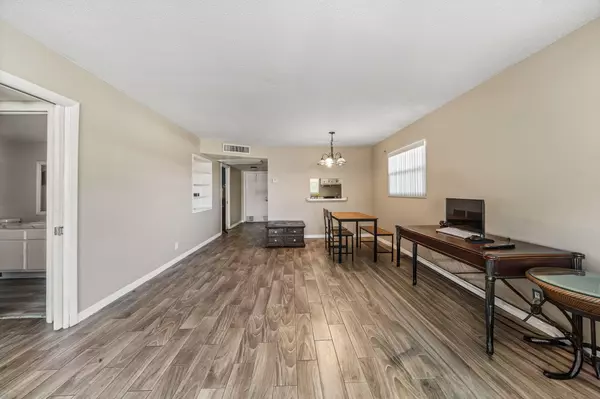 North Palm Beach, FL 33408,419 S Us Highway 1 E201