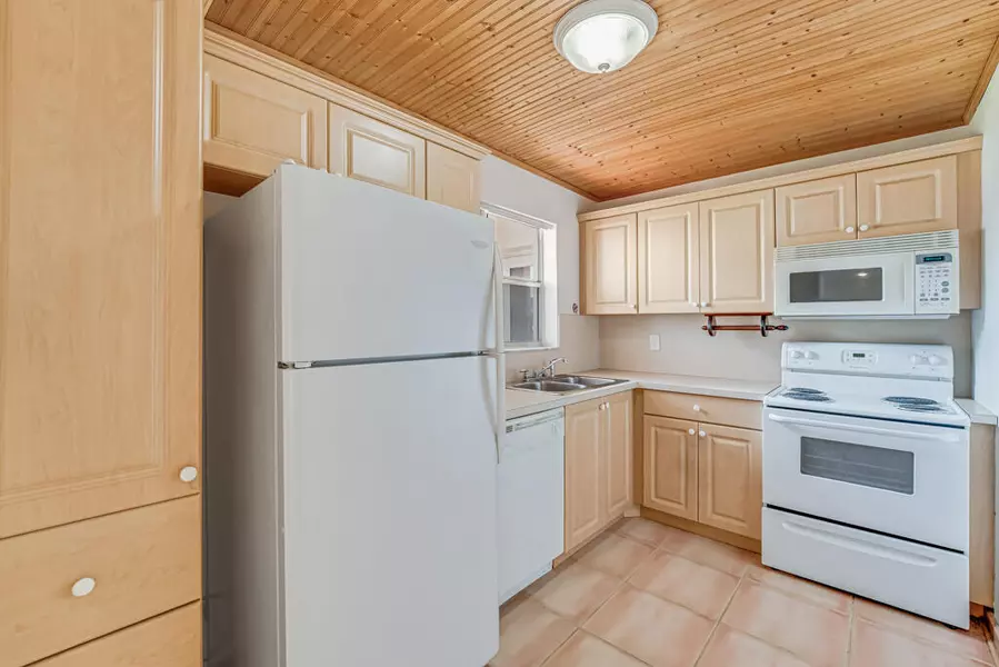 199 Lake Carol DR, West Palm Beach, FL 33411