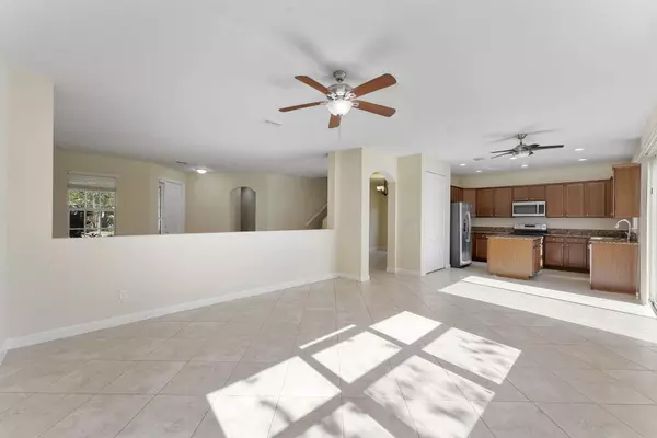 Lake Worth, FL 33463,4790 Capital DR