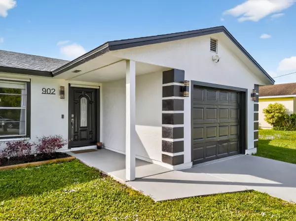 Port Saint Lucie, FL 34953,902 SW Dalton AVE