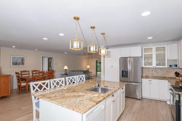 Stuart, FL 34997,2918 SE W Fairway 13