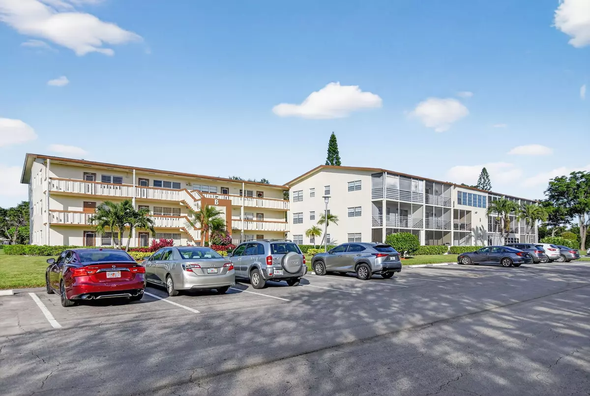 Boca Raton, FL 33434,52 Mansfield B B