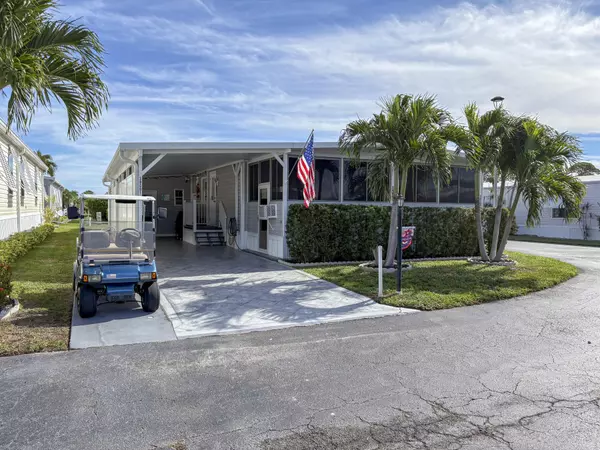 Boynton Beach, FL 33436,39001 Gayle Bay