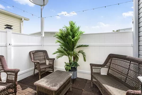 Boynton Beach, FL 33436,39001 Gayle Bay