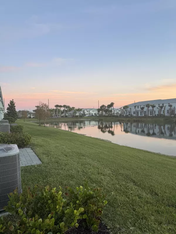 Fort Pierce, FL 34982,373 Salisbury CIR