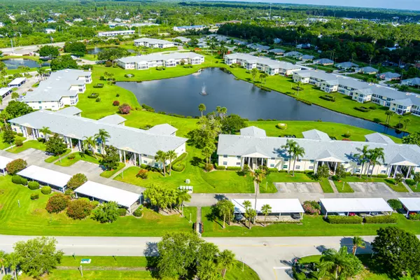 Vero Beach, FL 32962,422 Grove Isle CIR