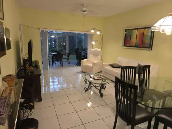 Boynton Beach, FL 33437,5084 Rose Hill DR 1103