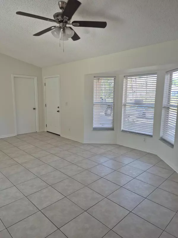 Palm Bay, FL 32909,1042 SE Lava ST