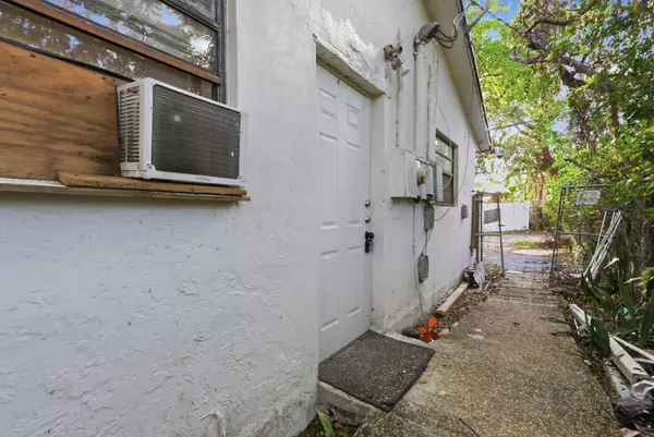 Hollywood, FL 33020,1918 Sheridan ST 1-2