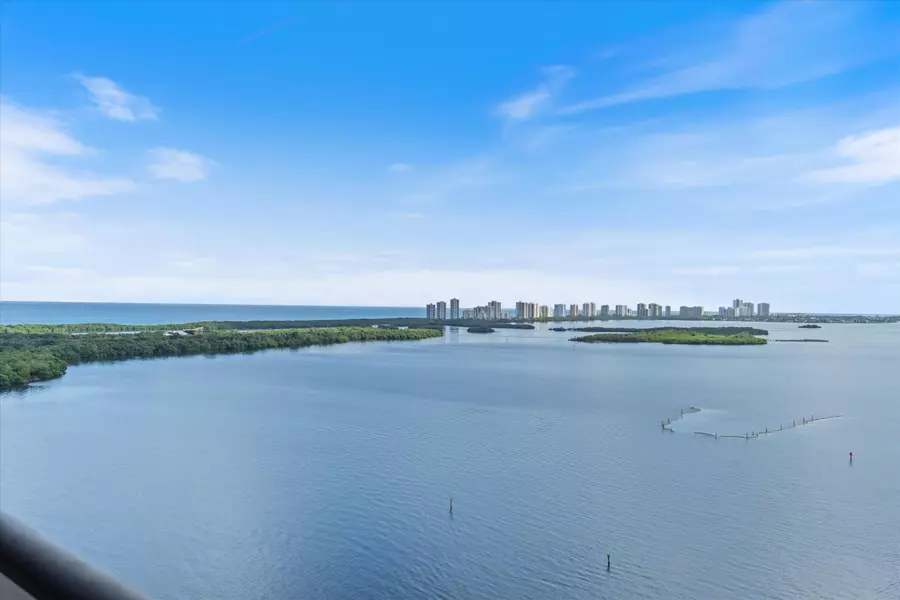 100 Lakeshore DR 1955, North Palm Beach, FL 33408