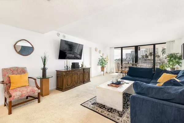 West Palm Beach, FL 33401,1200 S Flagler DR 306