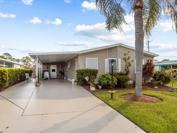3817 Sleepy Hollow LN, Port Saint Lucie, FL 34952