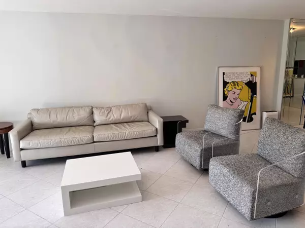 Delray Beach, FL 33484,5574 Witney DR 102