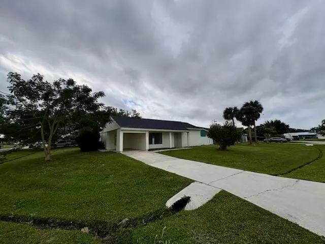 Port Saint Lucie, FL 34952,2101 SE Holland ST