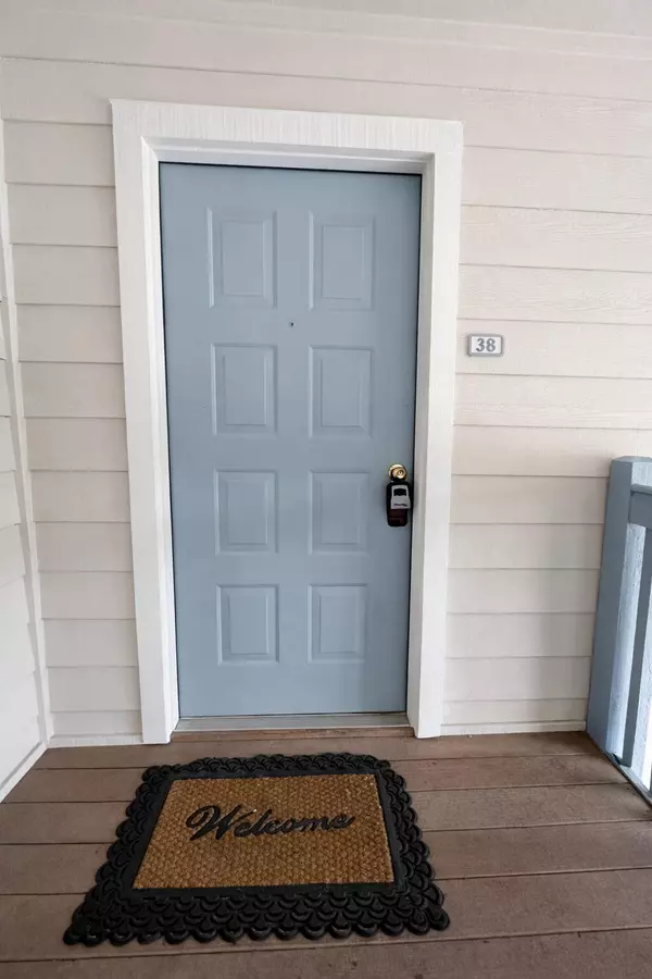 Boynton Beach, FL 33426,2303 N Congress AVE 38