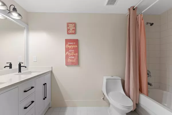 West Palm Beach, FL 33411,1165 Golden Lakes BLVD 1212