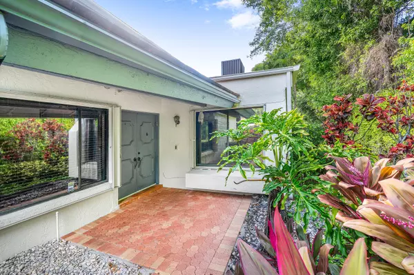 Boynton Beach, FL 33437,5501 Ainsley CT