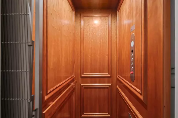 Delray Beach, FL 33483,285 SE 6th AVE O