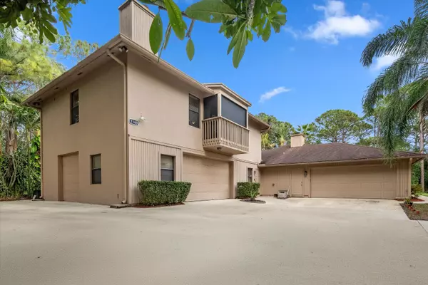 Palm Beach Gardens, FL 33418,7169 N 154th CT