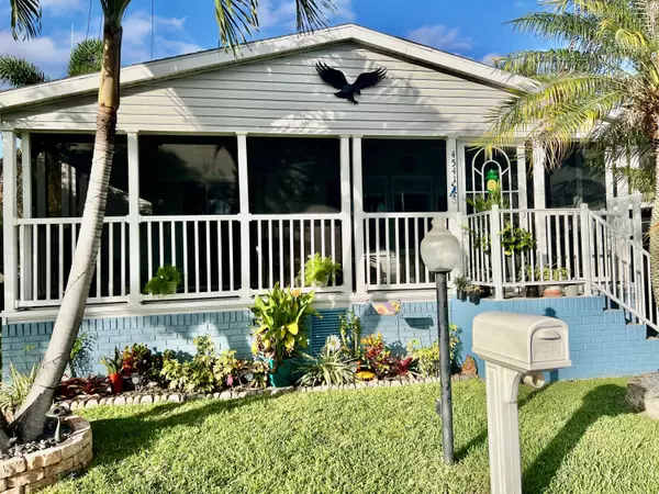 Coconut Creek, FL 33073,4541 NW 69th St I-08