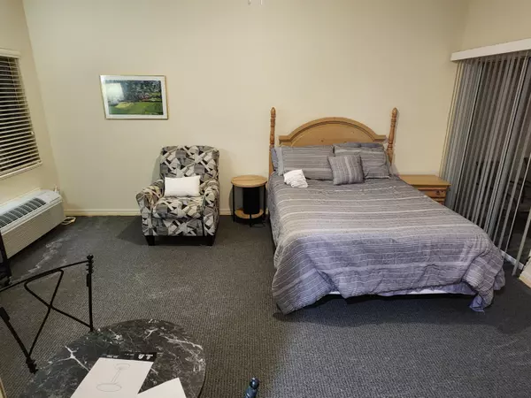 Port Saint Lucie, FL 34986,9861 Perfect DR 141