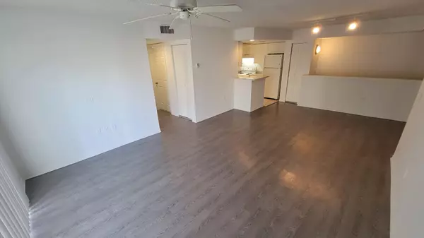 West Palm Beach, FL 33417,4197 N Haverhill RD 208