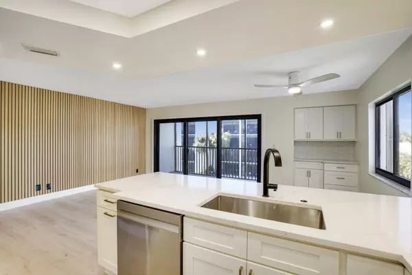 Jupiter, FL 33477,1605 S Us Highway 1 A308