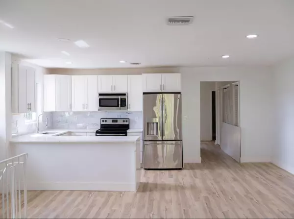 1009 S Federal Hwy 3 HWY 3, Lake Worth Beach, FL 33460