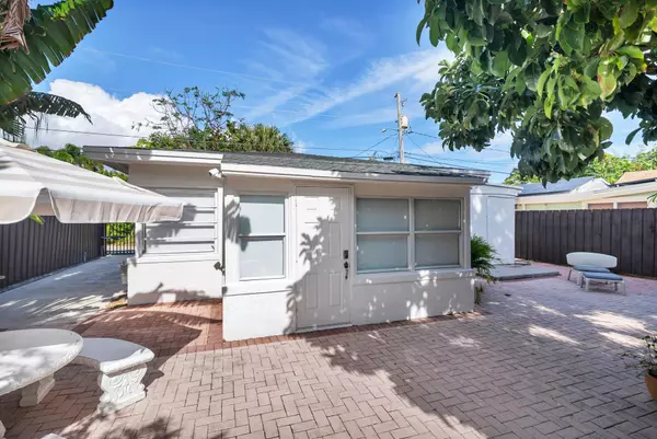 West Palm Beach, FL 33407,439 28th ST