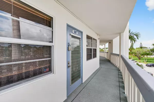 Boca Raton, FL 33434,3007 Yarmouth A