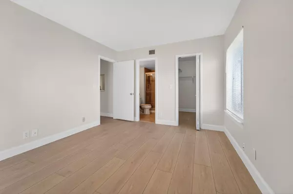 Jupiter, FL 33458,6392 Chasewood DR B