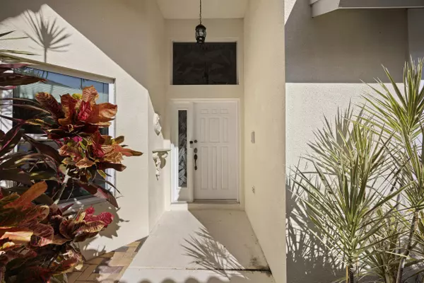 Palm Beach Gardens, FL 33418,122 Eagleton LN