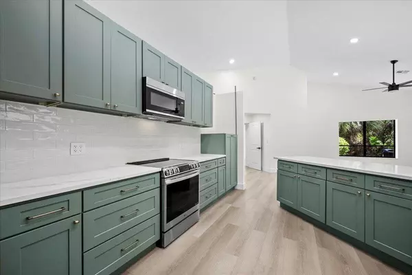 Palm Beach Gardens, FL 33418,15133 87th TRL