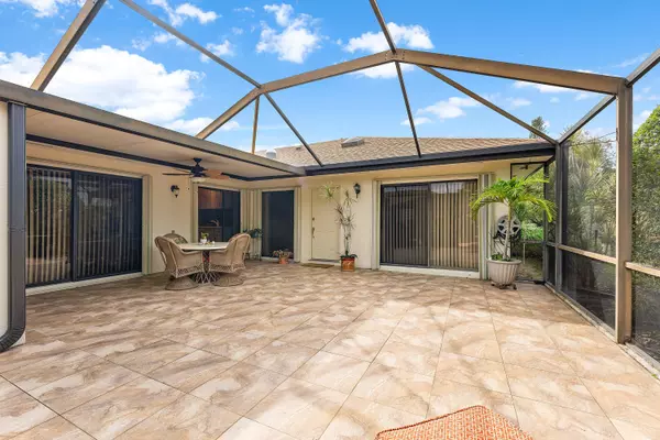 6222 SE Monticello TER, Hobe Sound, FL 33455