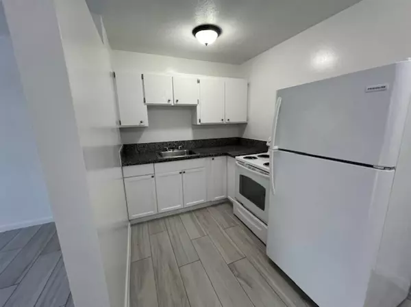 West Palm Beach, FL 33405,304 Central DR A