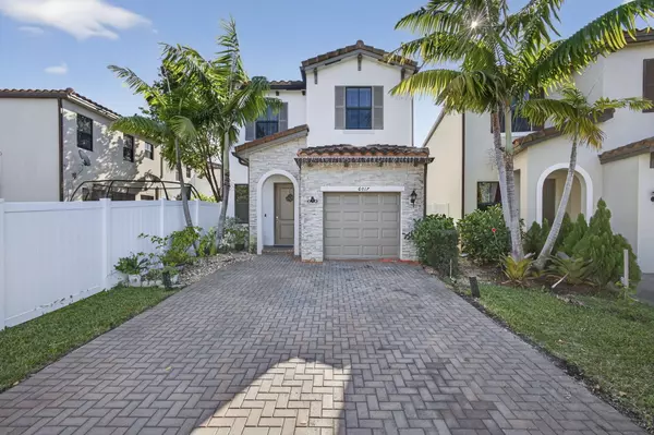 Riviera Beach, FL 33410,6017 Pine Tree WAY