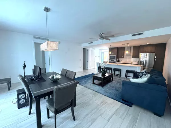 Lake Worth Beach, FL 33460,1 S Palmway 204