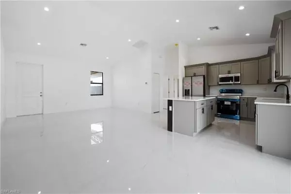 Cape Coral, FL 33993,1213 NW 22nd PL