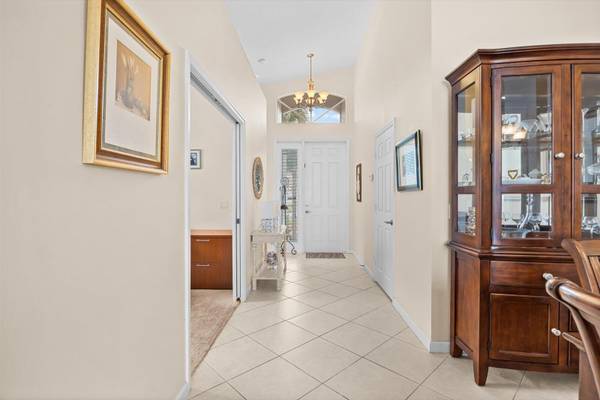 Port Saint Lucie, FL 34986,334 NW Springview LOOP