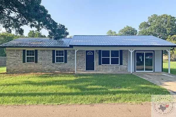 102 W Bowie, New Boston, TX 75570