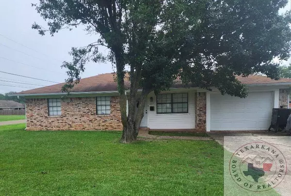 201 S Lindsey, New Boston, TX 75570