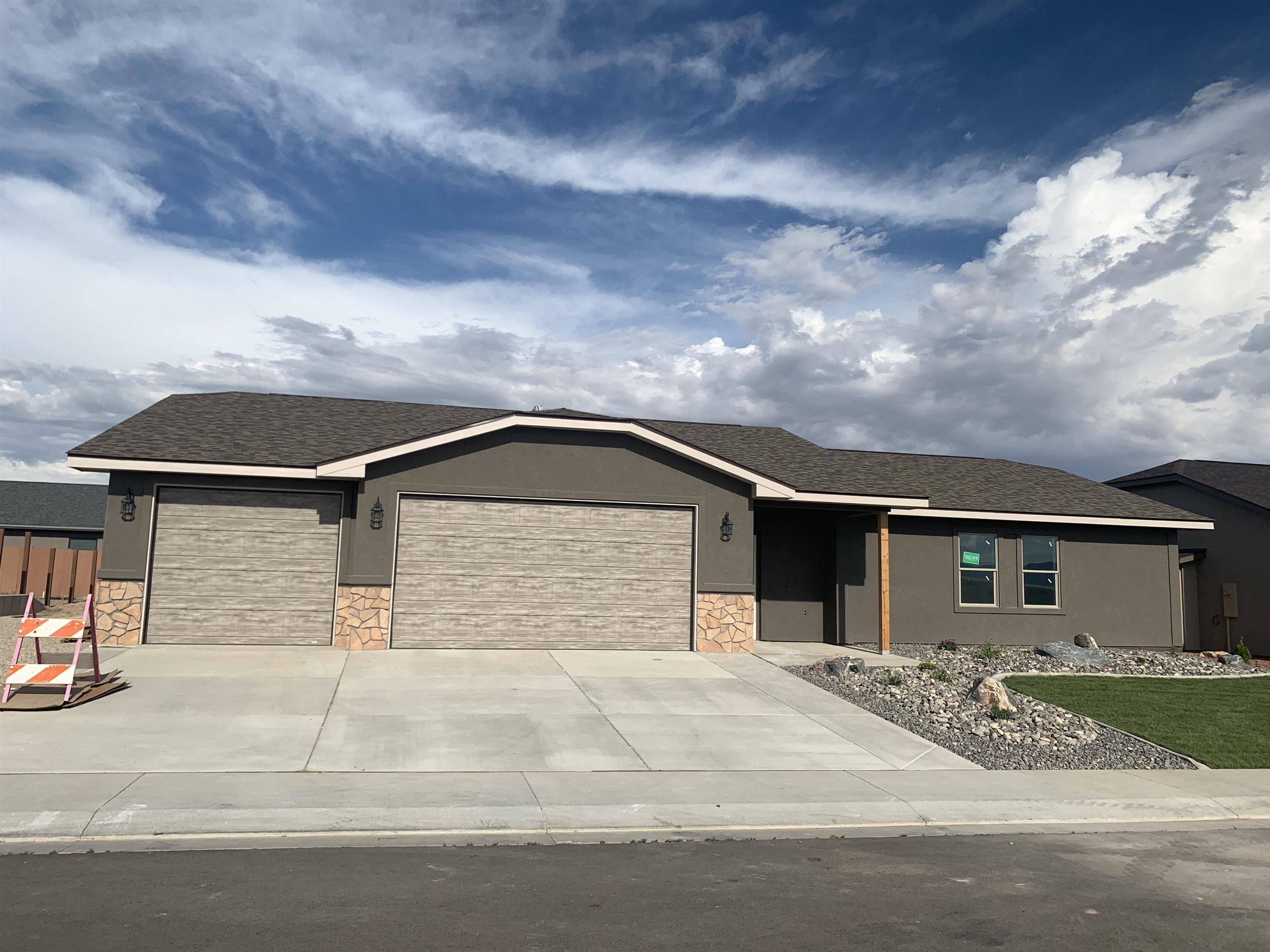 850 Fire Quartz Lane, Grand Junction, CO 81506-1111