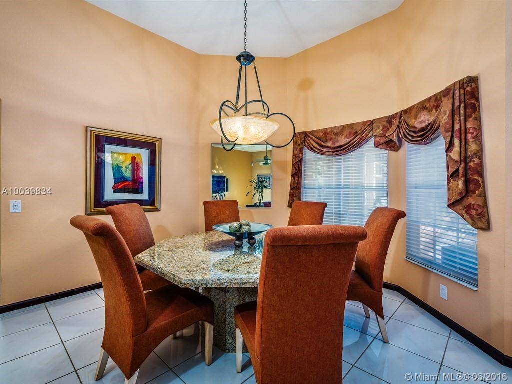 Weston, FL 33326,810 Verona Lake Dr