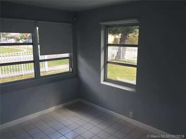 Biscayne Park, FL 33161,11100 NE 12 Ave