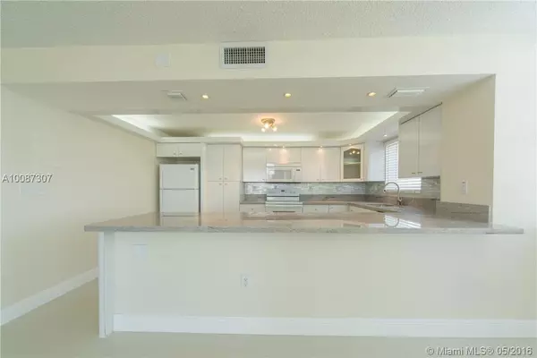 Aventura, FL 33160,2780 NE 183rd St #1101