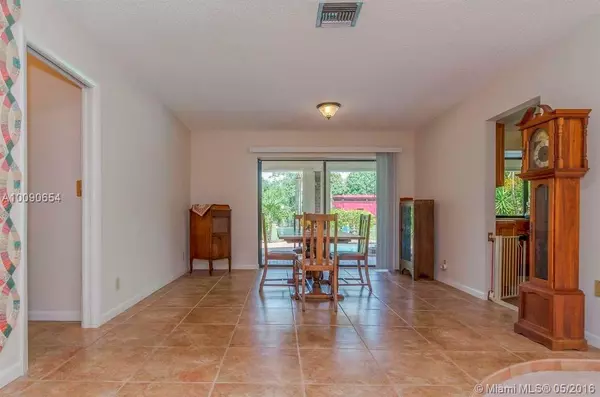 Southwest Ranches, FL 33332,5340 SW 195th Ter