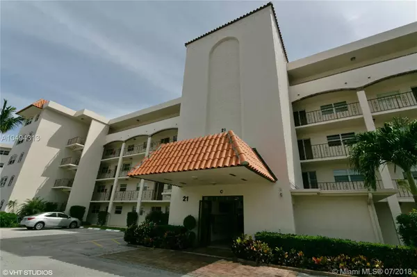 North Palm Beach, FL 33408,21 Yacht Club Dr #301