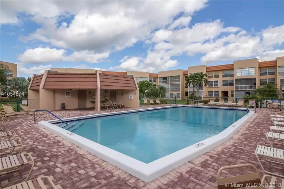 Margate, FL 33063,6870 Royal Palm Blvd #312M
