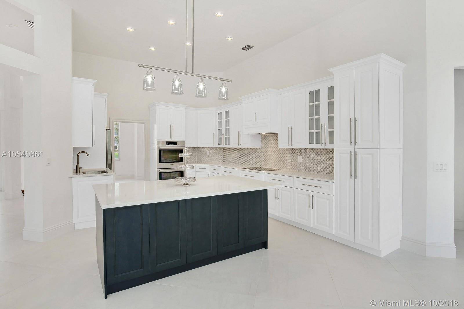 Wellington, FL 33414,726 Pine Club Ln