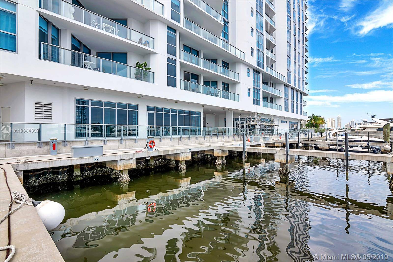 Aventura, FL 33160,17211 BISCAYNE BLVD #BS-100